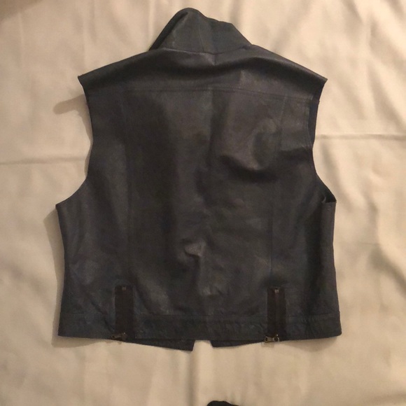 Genuine Leather Vest - Picture 3 of 4